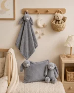 ست پتو و بالشت نوزاد طرح خرگوش Jellycat به همراه عروسک | سایز پتو  80×80 و بالش 27×38 | مناسب سیسمونی و هدیه نوزاد - تصویر 2