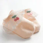 جوراب نوزادی مجلسی طرح گیپور گیلاسی - تصویر 6