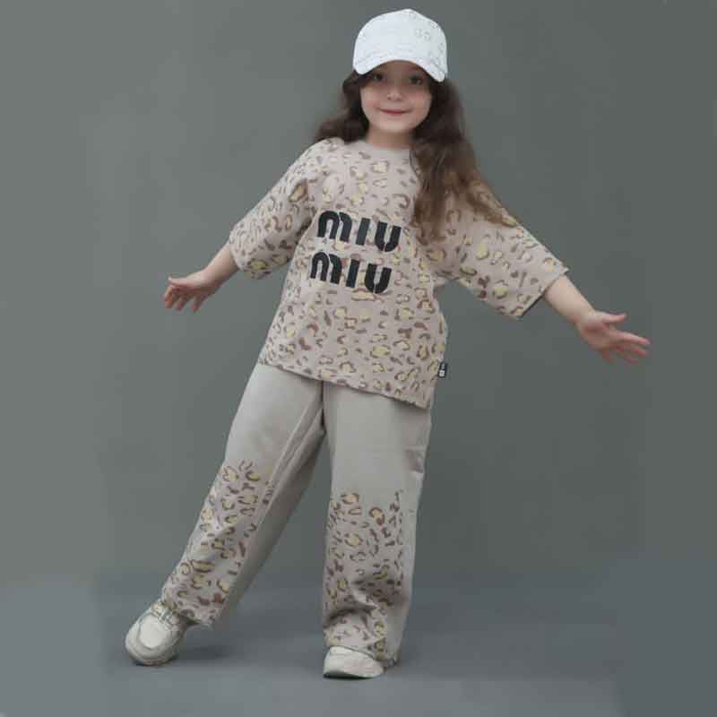 c1734-6.jpg تیشرت شلوار دخترانه طرح پلنگی MIU MIU - تصویر 1