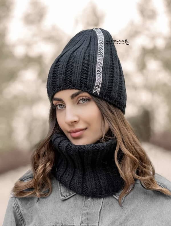 ست-کلاه-نگین-دار-و-شال-رینگی-بافت-ENDLESS.jpg ست کلاه نگین دار و شال رینگی بافت ENDLESS - تصویر 1